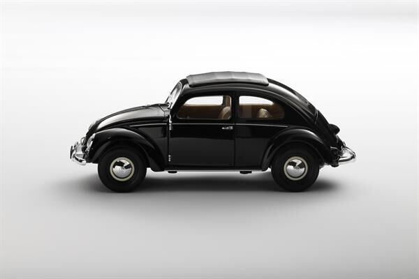 Welly_Volkswagen_Classic_Beetle_schwarz_118_2.jpg