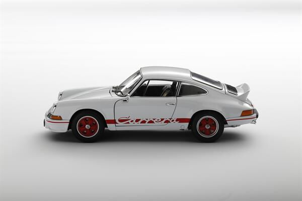 Welly_1973_Porsche_911_Carrera_RS_weiss_118_2.jpg